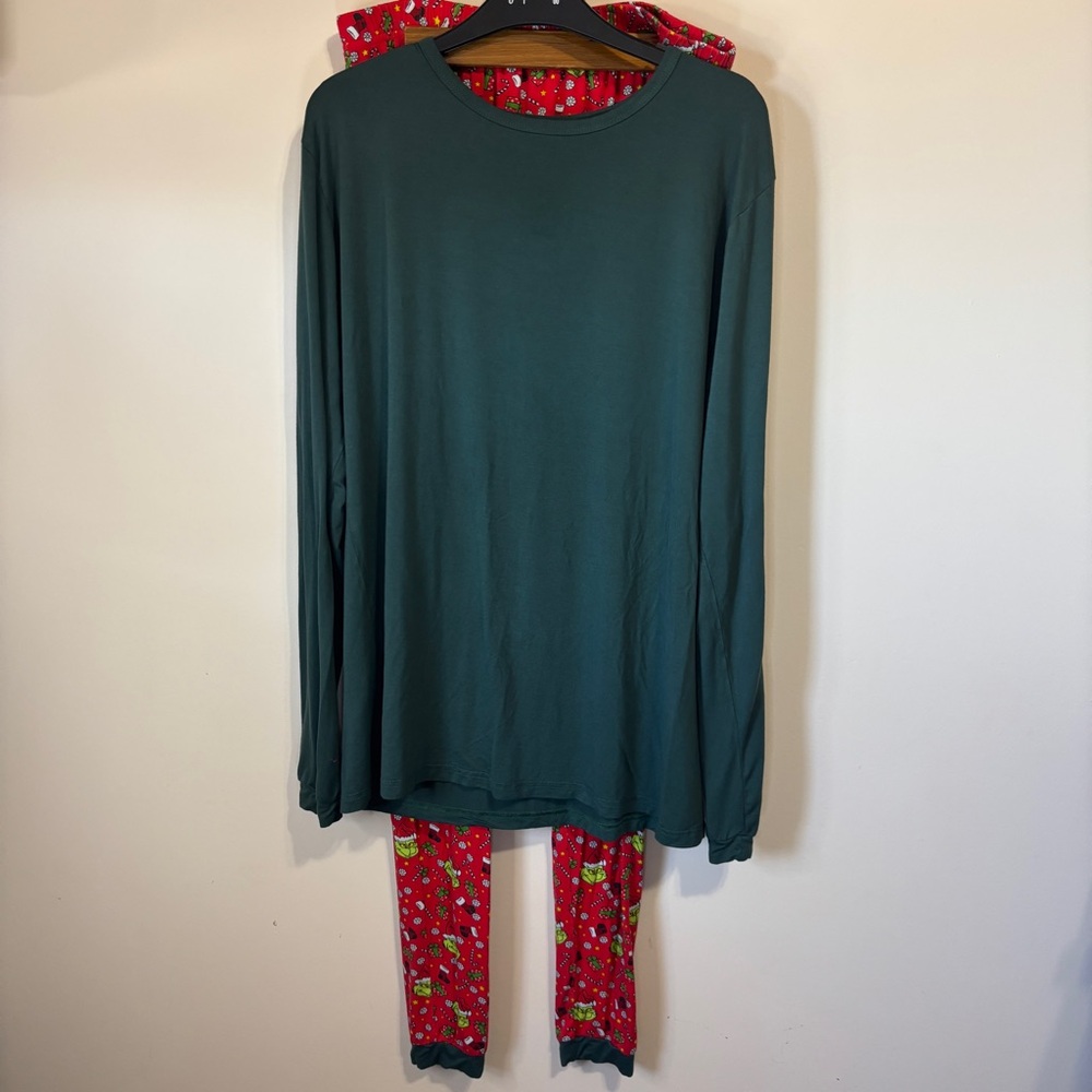 Duck Duck Goose Women's sz XL Grinch Pajama Set Soft Christmas Festive Sleepwear